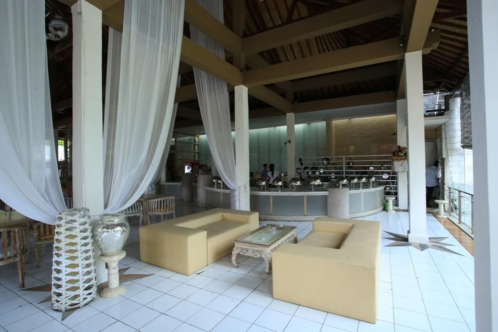 Hotel Reddoorz @ Padma Utara Legian Esterno foto